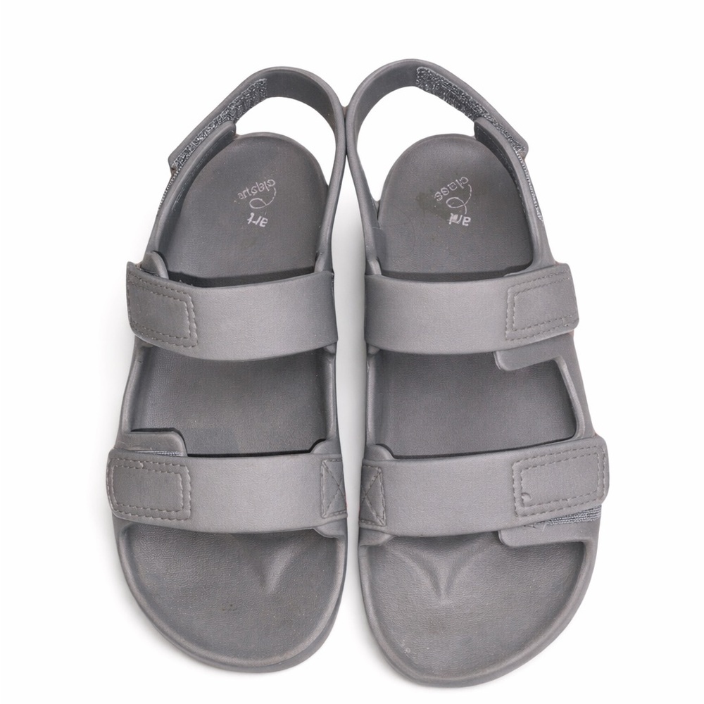 Art‎ Class Gray Kids Sandals used